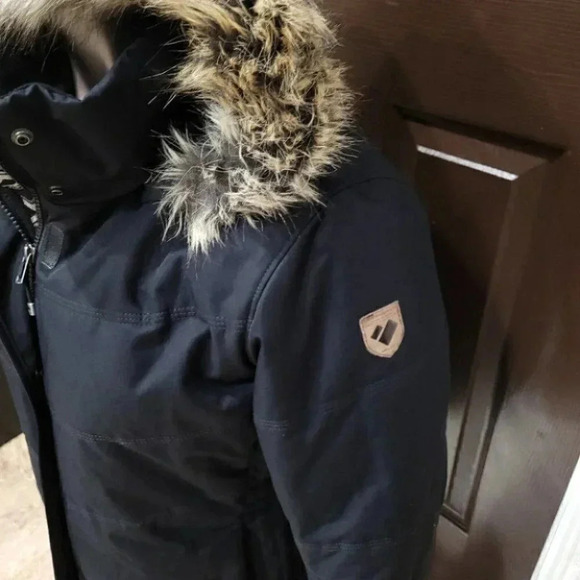 Obermeyer Tuscany Insulated Ski Jacket - Picture 5 of 16